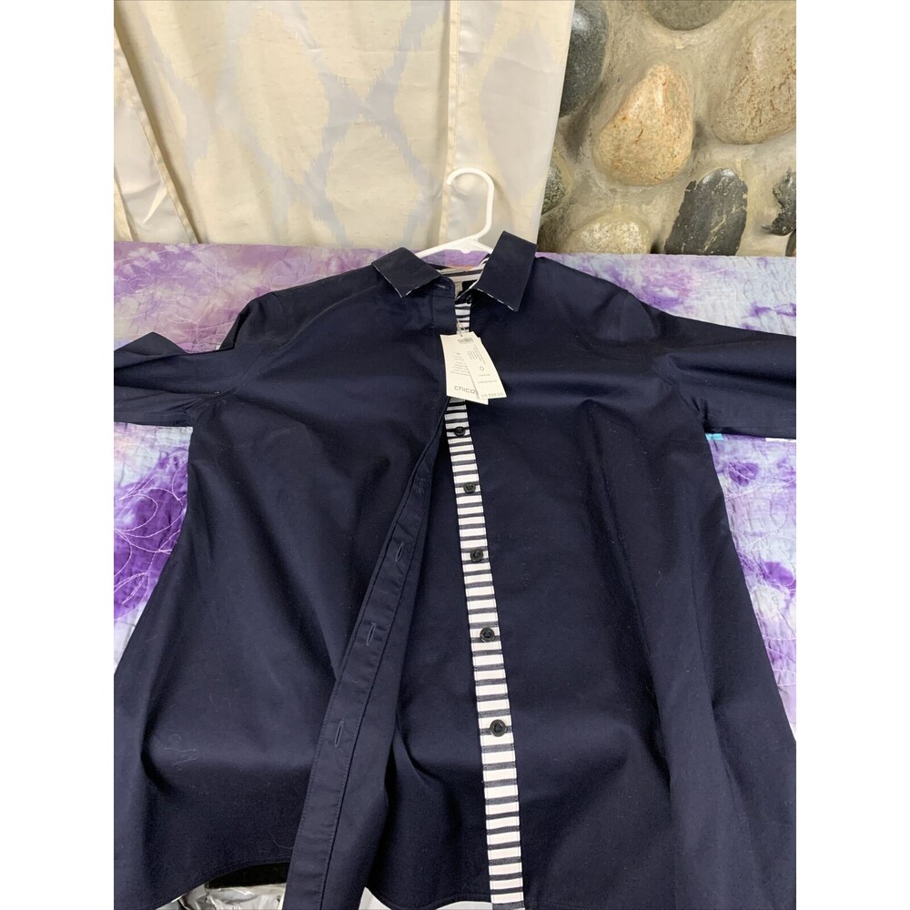 Chico's Womens Size 4/6 No-Iron Hidden Button Half Placket Navy Shirt NWT - Picture 5 of 8
